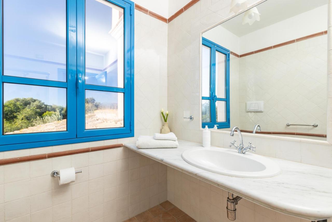 H14 Porto Frailis Hotel Arbatax Exterior photo